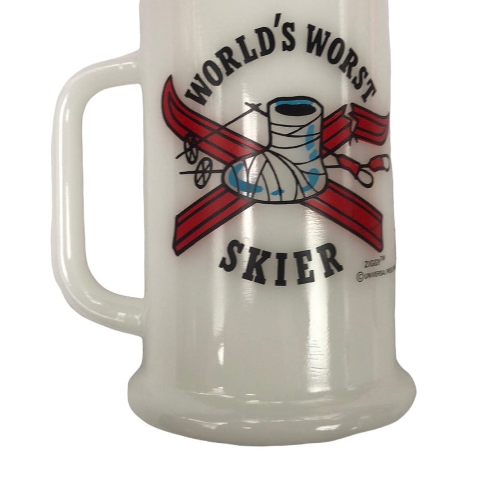 Vintage 1977 Ziggy Funny Worlds Worst Skier White Milk Glass Mug Beer Stein